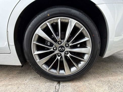 Used 2018 INFINITI Q50 Luxe w/ Cargo Package (L95) RWD image 10