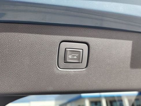 Used 2025 Buick Envista Avenir image 23