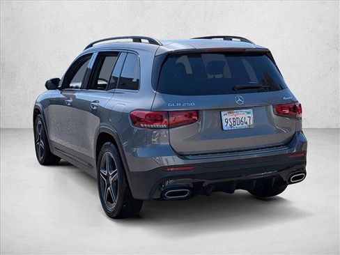 Used 2022 Mercedes-Benz GLB 250 4MATIC image 7