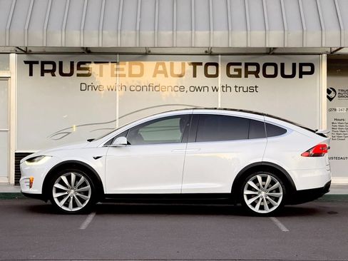 Used 2017 Tesla Model X 100D AWD/4WD image 4