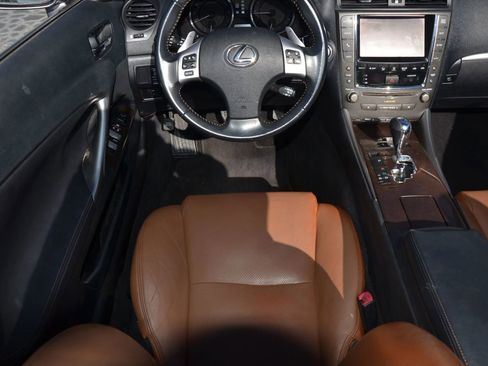 Used 2014 Lexus IS 250C w/ Luxury Package image 49