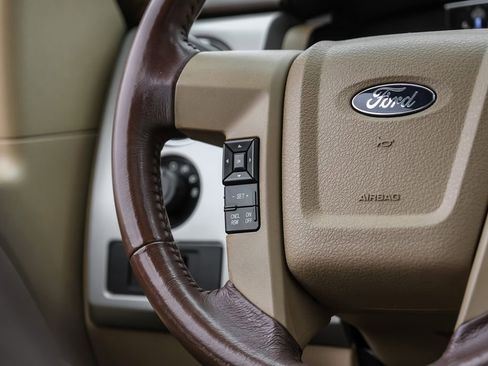 Used 2014 Ford F150 King Ranch w/ King Ranch Luxury Package RWD image 16