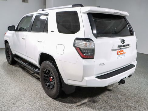 Used 2024 Toyota 4Runner SR5 Premium w/ Moonroof Package AWD/4WD image 9