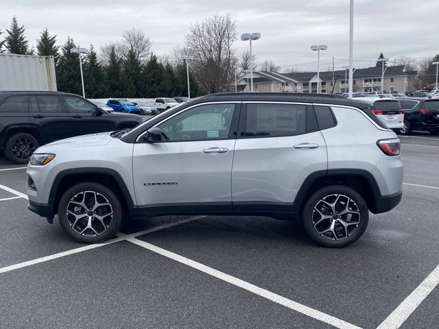 New 2026 Jeep Compass Limited AWD/4WD image 4