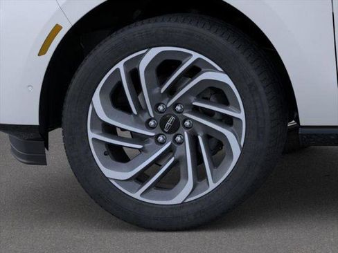 New 2026 Lincoln Navigator Reserve image 19