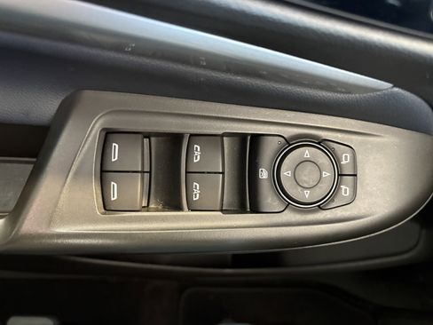 Used 2023 Chevrolet Bolt EUV LT w/ Convenience Package image 10