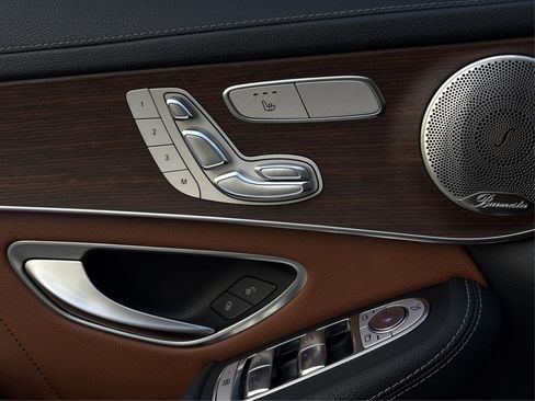 Used 2023 Mercedes-Benz GLC 300 4MATIC Coupe image 30