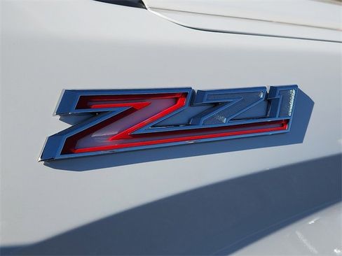 Certified 2022 Chevrolet Silverado 1500 LTZ w/ Z71 Off-Road Package image 8