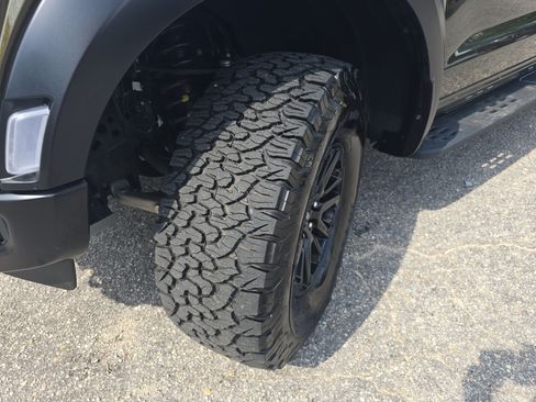 Used 2025 Ford F150 Raptor AWD/4WD image 35
