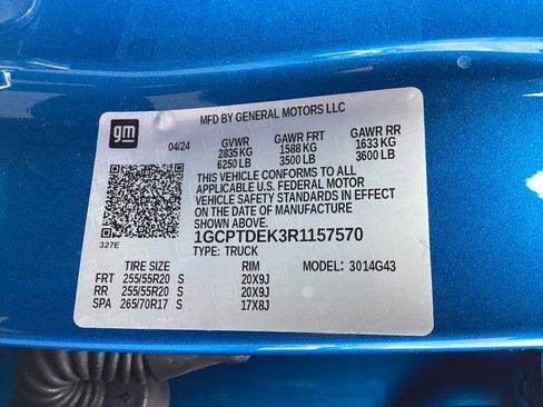 Used 2024 Chevrolet Colorado Z71 w/ Z71 Convenience Package 2 image 16