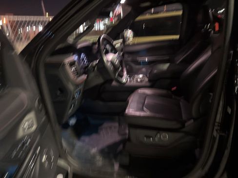 Used 2022 Ford Expedition Max Limited image 9