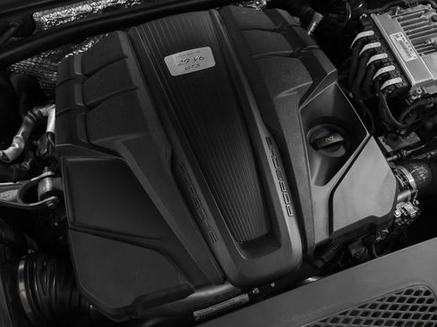 Certified 2023 Porsche Macan GTS image 18