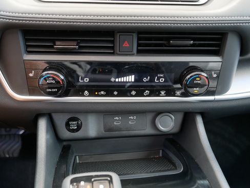 Certified 2026 Nissan Rogue Dark Armor AWD/4WD image 23