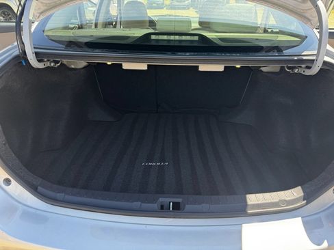 Used 2012 Toyota Corolla LE FWD image 9