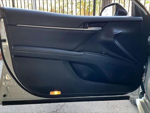 Used 2023 Toyota Camry XSE image 21