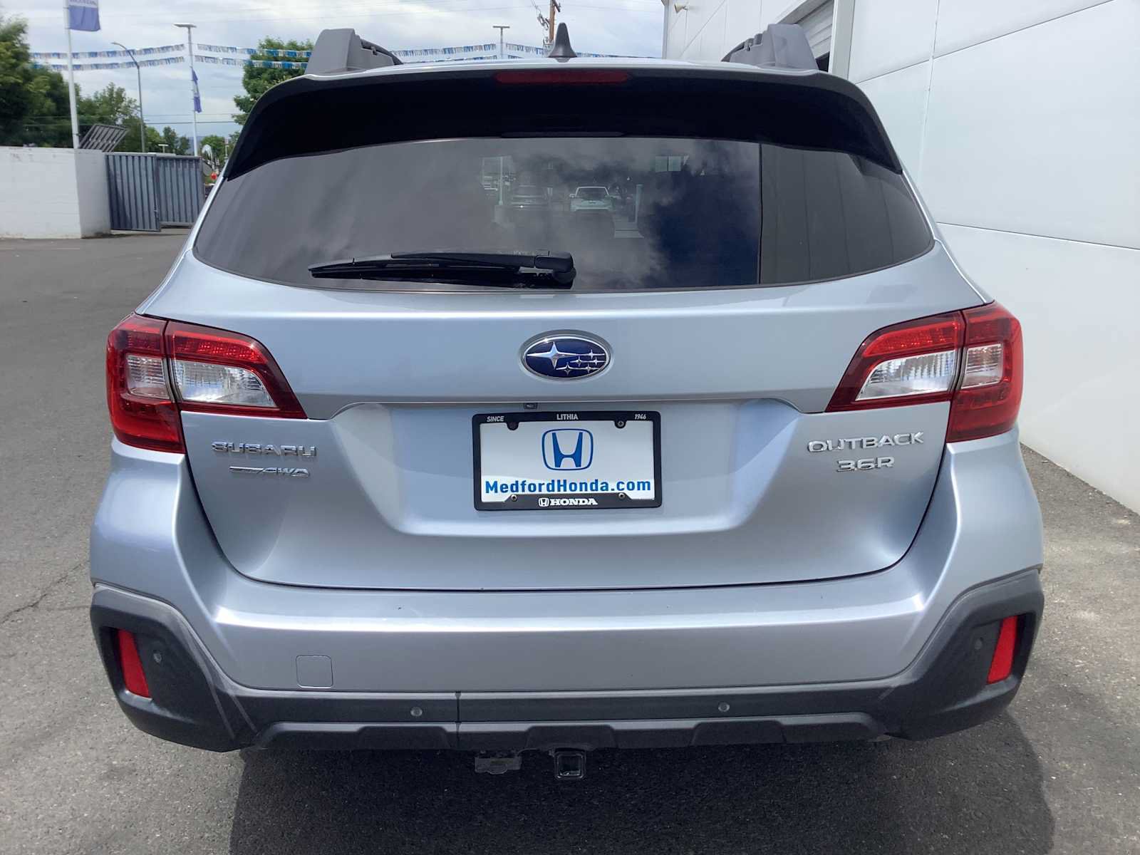 Used 2019 Subaru Outback 3.6R Limited AWD/4WD image 5
