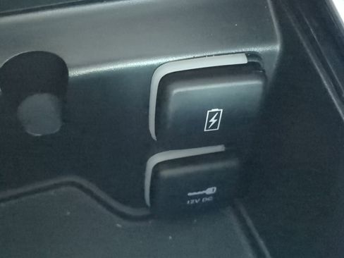 Used 2024 Chrysler Pacifica Limited w/ Trailer Tow Group image 18