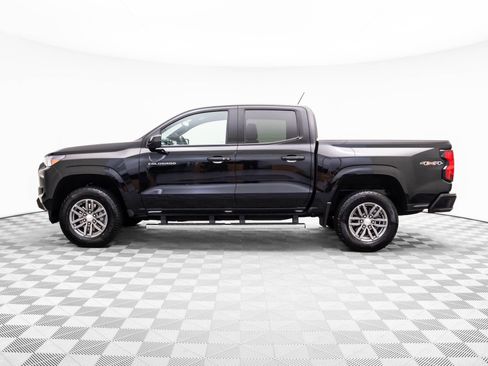 Used 2023 Chevrolet Colorado LT w/ LT Convenience Package II image 5