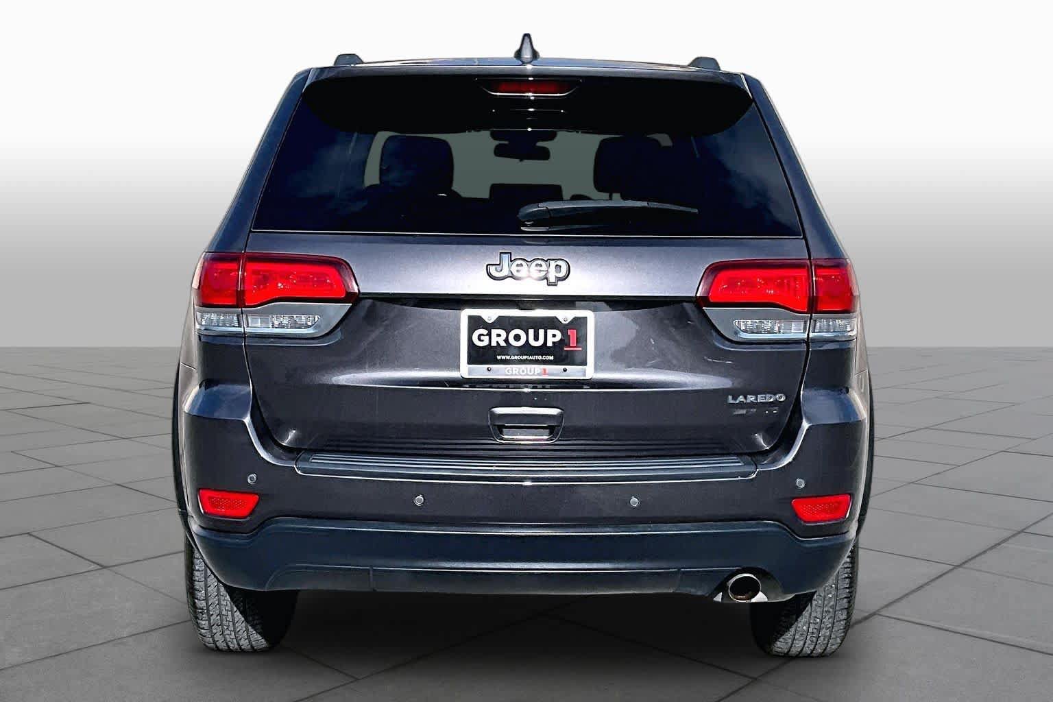 Used 2020 Jeep Grand Cherokee Laredo RWD image 5