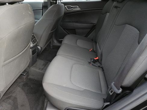 Used 2023 Kia Sportage LX image 28