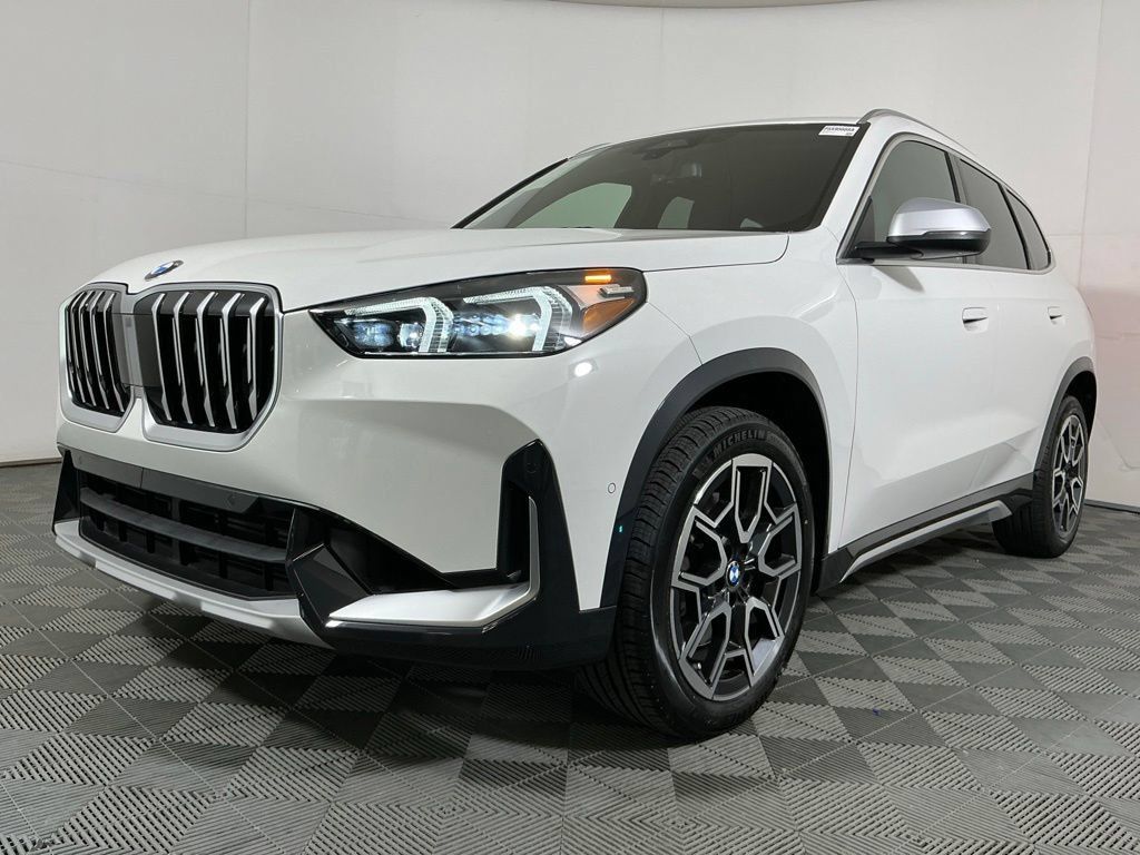 Certified 2023 BMW X1 xDrive28i w/ Convenience Package AWD/4WD image 2