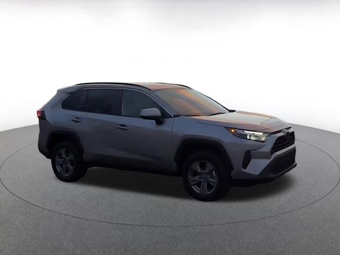 Used 2025 Toyota RAV4 XLE image 2