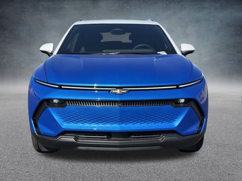 New 2026 Chevrolet Equinox EV LT image 8