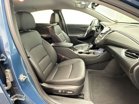 Certified 2025 Chevrolet Malibu LT FWD image 24