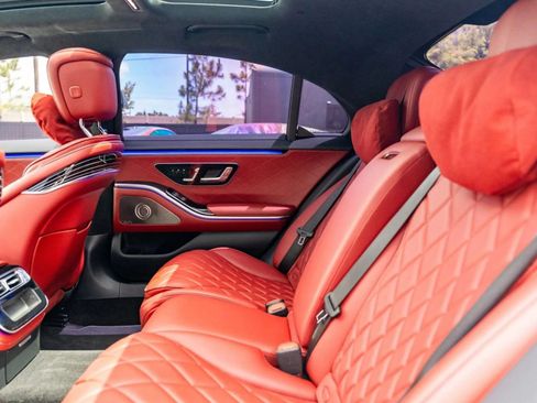 Used 2022 Mercedes-Benz S 580 4MATIC Sedan w/ Warmth & Comfort Package image 41