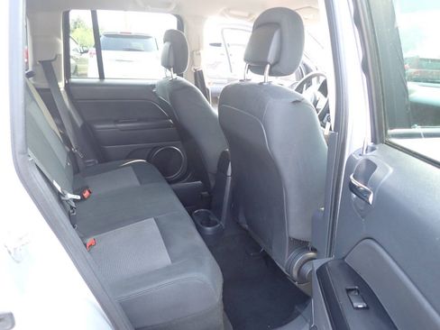 Used 2012 Jeep Compass Sport AWD/4WD image 11