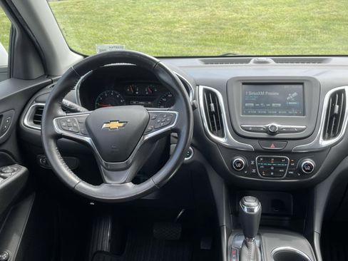 Used 2018 Chevrolet Equinox LT FWD image 13