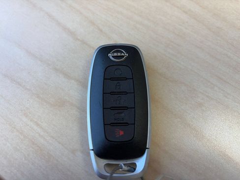 Used 2025 Nissan Pathfinder SV AWD/4WD image 20