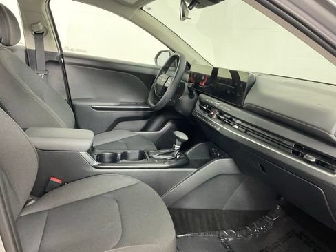 Used 2025 Kia K4 FWD image 19