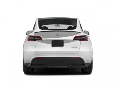 Used 2021 Tesla Model Y Long Range image 8