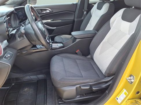 Used 2024 Chevrolet Trax RS w/ Driver Confidence Package image 12