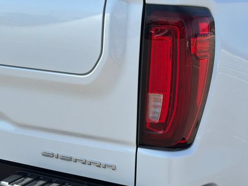 Used 2022 GMC Sierra 1500 Denali Ultimate AWD/4WD image 25