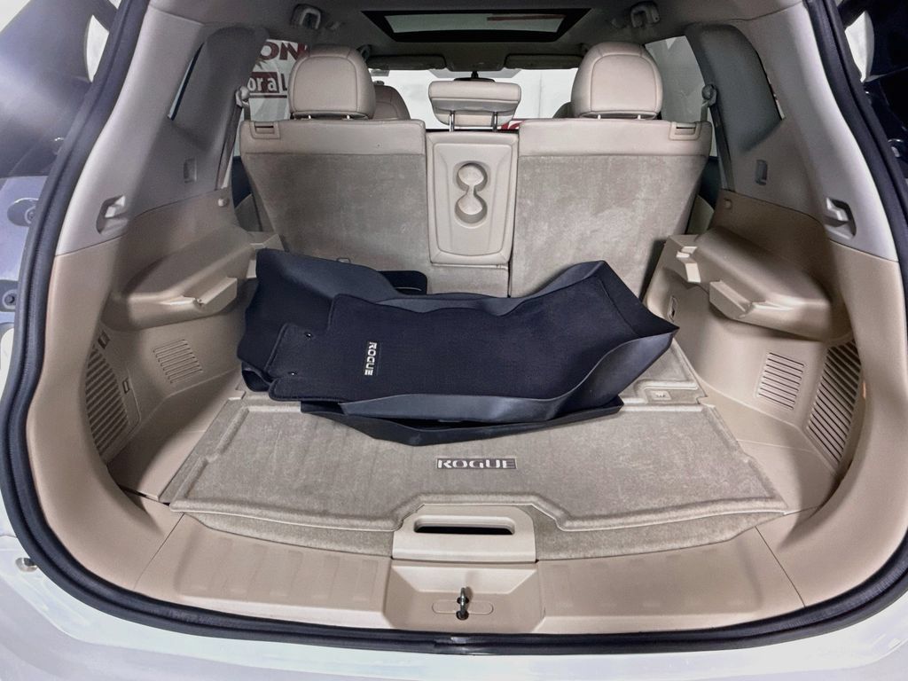 Used 2015 Nissan Rogue SL w/ SL Premium Package FWD image 29