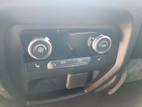 New 2025 Buick Enclave Avenir w/ Super Cruise Package image 11