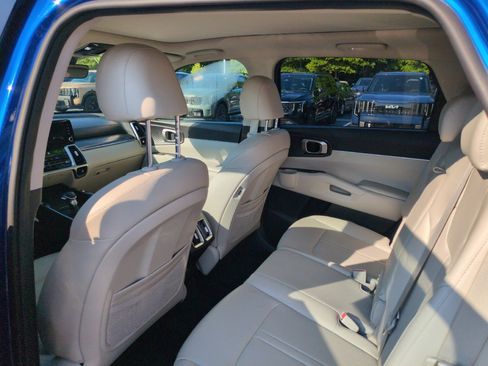 Used 2022 Kia Sorento S w/ Panoramic Sunroof Package FWD image 26
