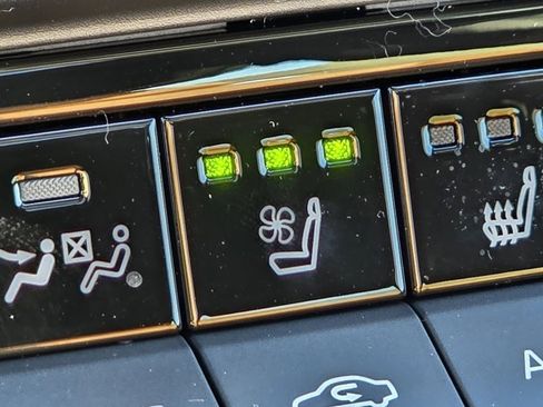 New 2025 Toyota Crown Signia image 14