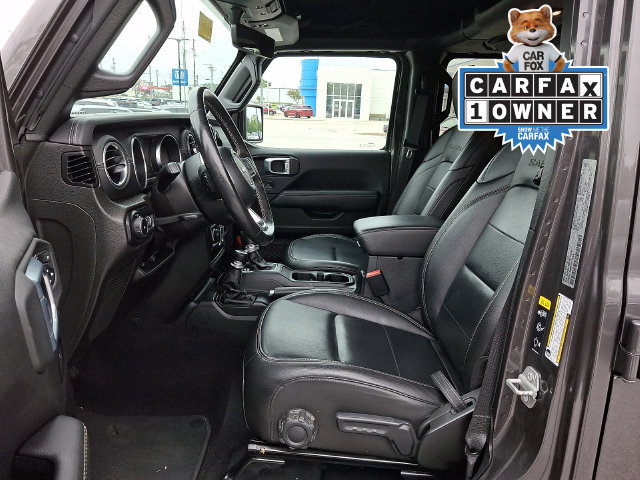 Used 2022 Jeep Wrangler Unlimited Sahara w/ LED Lighting Group AWD/4WD image 16