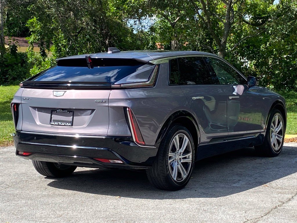 Used 2024 Cadillac Lyriq Tech RWD image 7