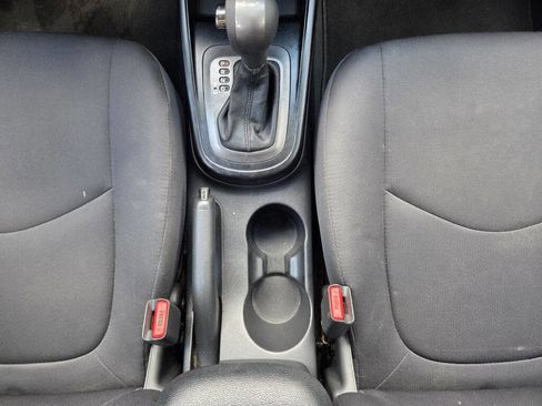 Used 2011 Kia Soul + w/ Audio Pkg FWD image 27