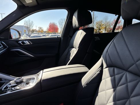 Certified 2025 BMW X6 xDrive40i image 16