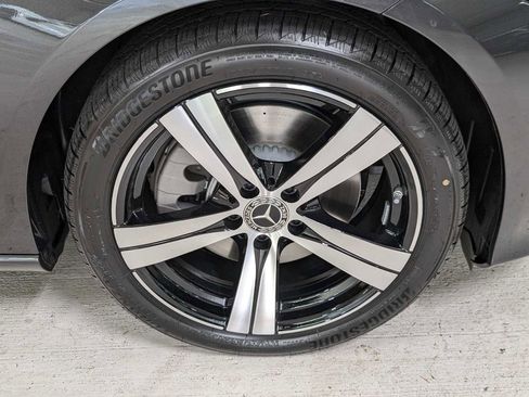 Used 2025 Mercedes-Benz C 300 4MATIC Sedan image 9