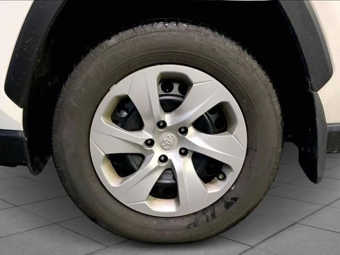 Used 2023 Toyota RAV4 LE image 10