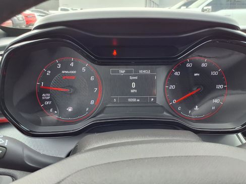 Used 2024 Chevrolet Trax RS w/ Sunroof Package FWD image 15