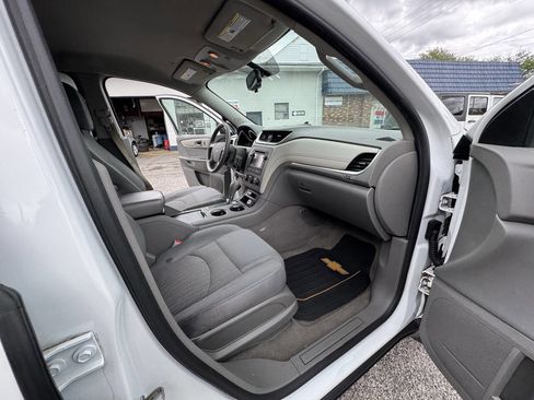 Used 2017 Chevrolet Traverse LS image 54
