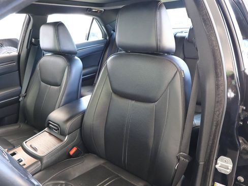 Used 2012 Chrysler 300 C Luxury Series RWD image 20