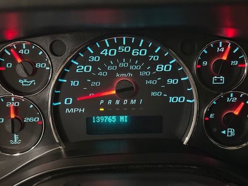 Used 2019 Chevrolet Express 2500 w/ Driver Convenience Package image 6